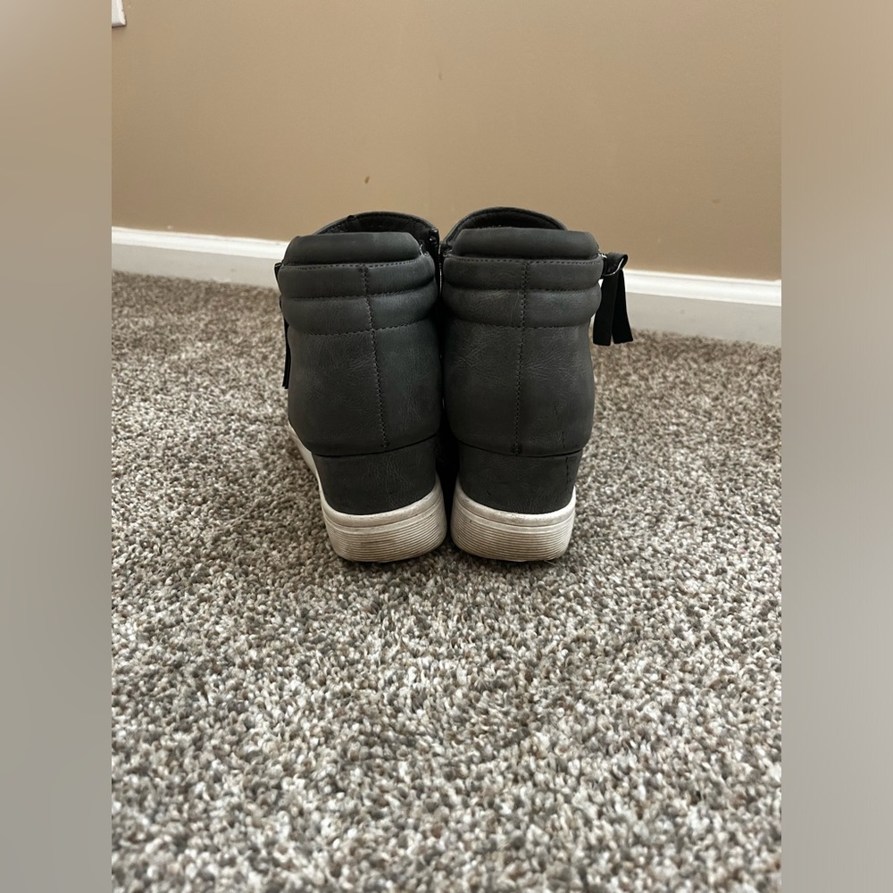 Grey Booties - Picture 3 of 4